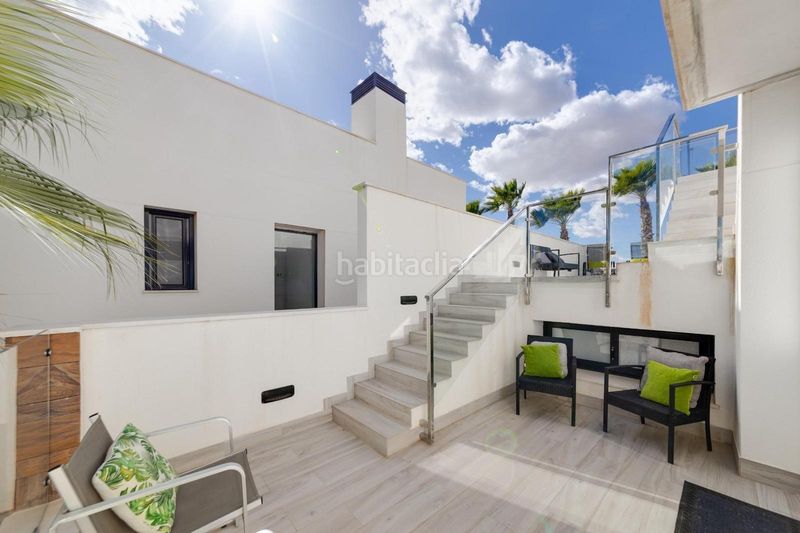 Foto 0b6cdc9c-30a0-42d0-9391-217d7494ebc3. Casa amb aparcament a Playa Flamenca Orihuela