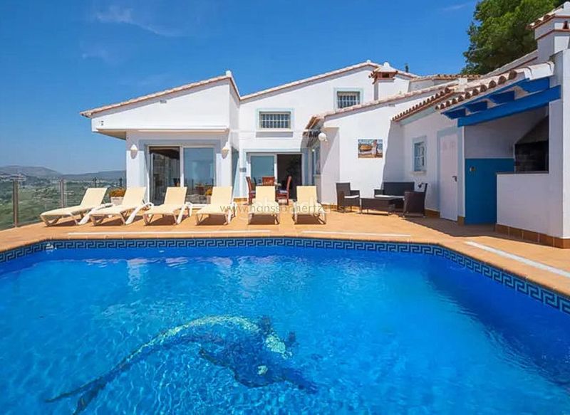 Foto e5351023-1541-4ae8-a64f-c645da080a0b. Casa a Paichi Moraira