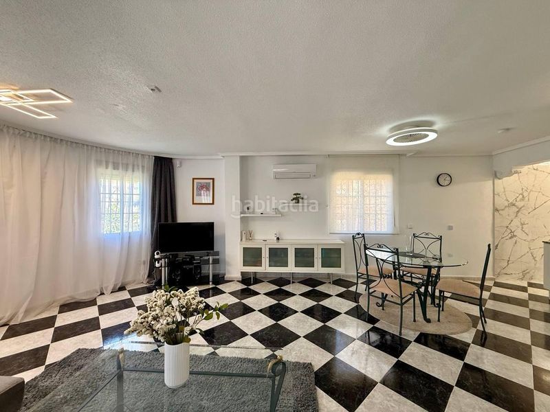Foto c1e6620d-8cdb-48e8-88d9-2a2755487923. Casa amb aparcament a Playa Flamenca Orihuela