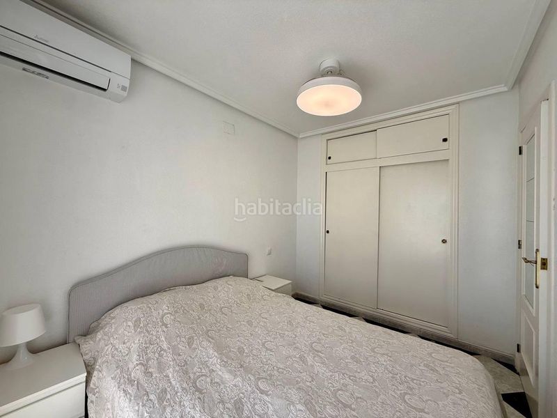 Foto cdbe32eb-3f09-4c3a-a030-9bb920287e08. Casa amb aparcament a Playa Flamenca Orihuela