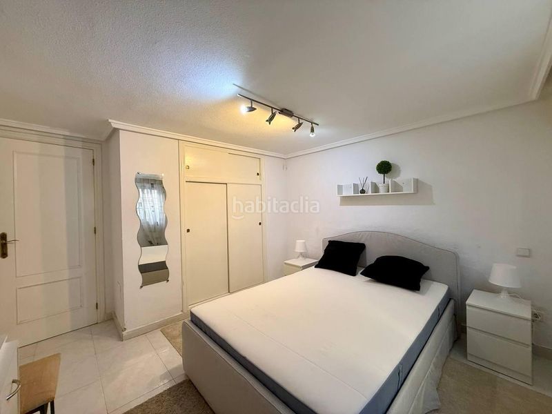 Foto d7b9e7fc-2fef-44f4-a633-7ba0be54ba5e. Casa amb aparcament a Playa Flamenca Orihuela
