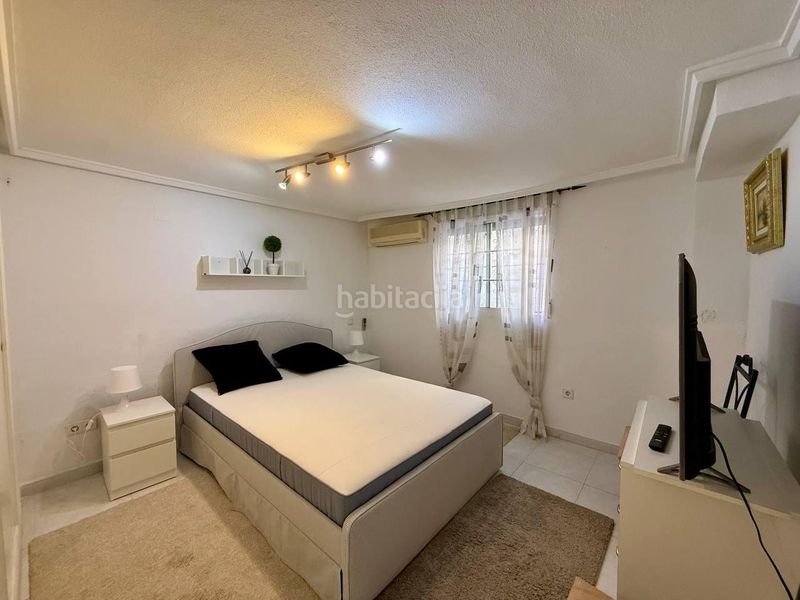 Foto fedaf2f3-57fa-4624-af5c-8749ff5b8dac. Casa amb aparcament a Playa Flamenca Orihuela