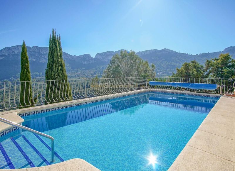 Foto f5496d69-6e60-45c2-9d2f-4ee7336b1d6c. Casa a Centro Urbano Dénia
