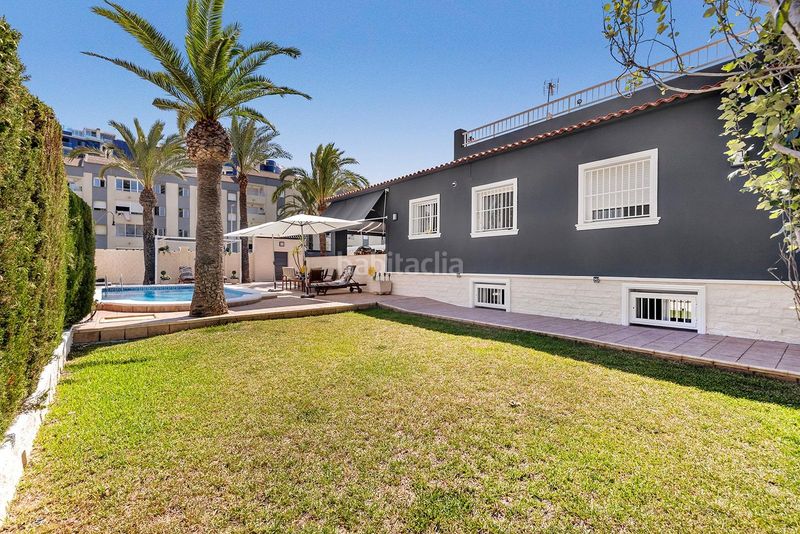 Foto 00a9be09-6779-402f-ad32-692a45d3baeb. Casa amb calefacció a Centro - Muelle Pesquero Torrevieja