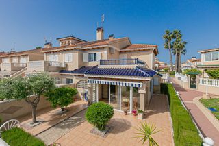 Casa adossada a Playa Flamenca