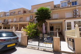 Casa adossada a Playa Flamenca
