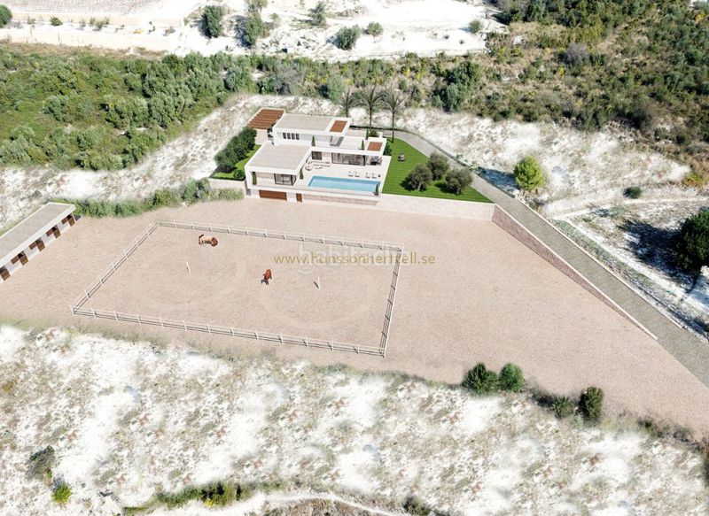 Foto 5ffca05e-5358-41f2-94f9-8c29b22fc9f7. Casa amb aparcament a Divina Pastora Marbella