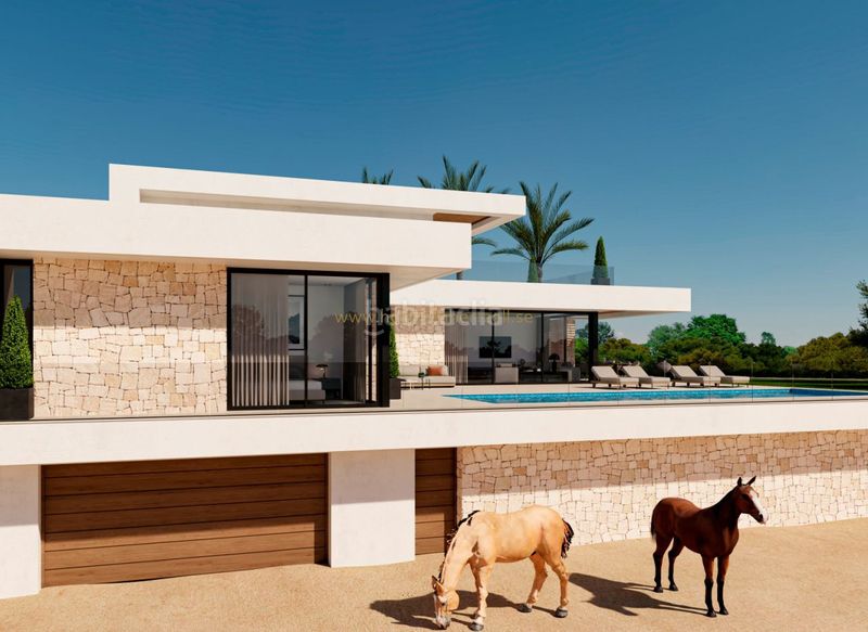 Foto c5f3b10c-0d4c-4683-a65c-3e957b2ecb4b. Casa amb aparcament a Divina Pastora Marbella