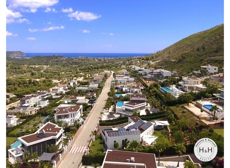Foto b8a2ba52-88da-40d1-bdbe-74f2c7ce2ac4. Casa amb aparcament a El Portet-Pla del Mar Moraira