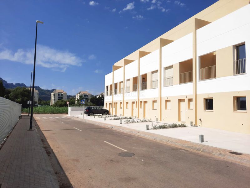 Foto 79d4a230-0cdc-48ab-8aff-6d92602d0cb9. Casa adossada a Verger (el)