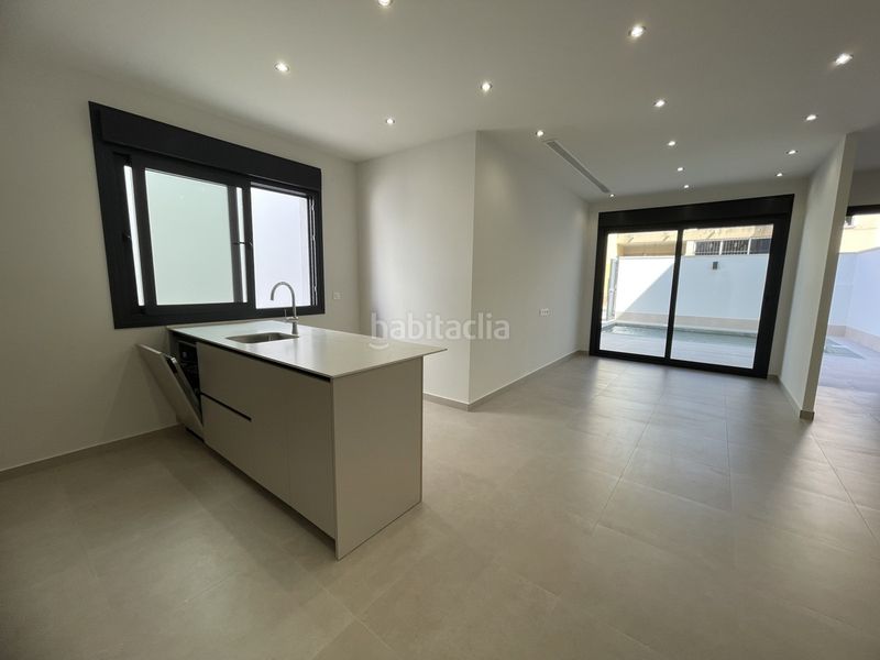 Foto 7ca3622f-e737-432e-b185-6f946f343874. Casa en Almoradí
