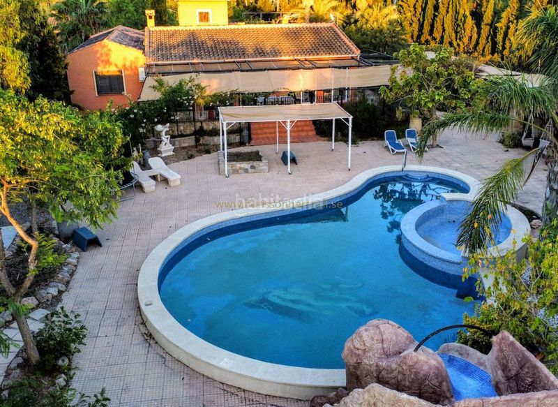 Foto 4606b862-a9c2-478e-a505-2621f6a726f1. Casa amb aparcament a Catral