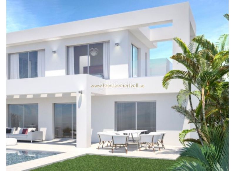 Foto b42b8d1e-55bb-4f65-8d31-c23f5fde0835. Casa amb aparcament a El Portet-Pla del Mar Moraira