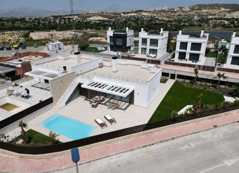 Foto d2aaaab9-da45-43fb-93d2-4f6cf216f08f. Casa a Bonalba-Cotoveta Mutxamel