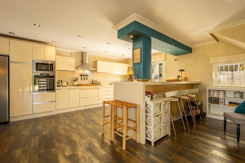 Foto caaa0087-fa10-4ab4-bd54-2a77d06b805c. Casa amb aparcament a Almoradí