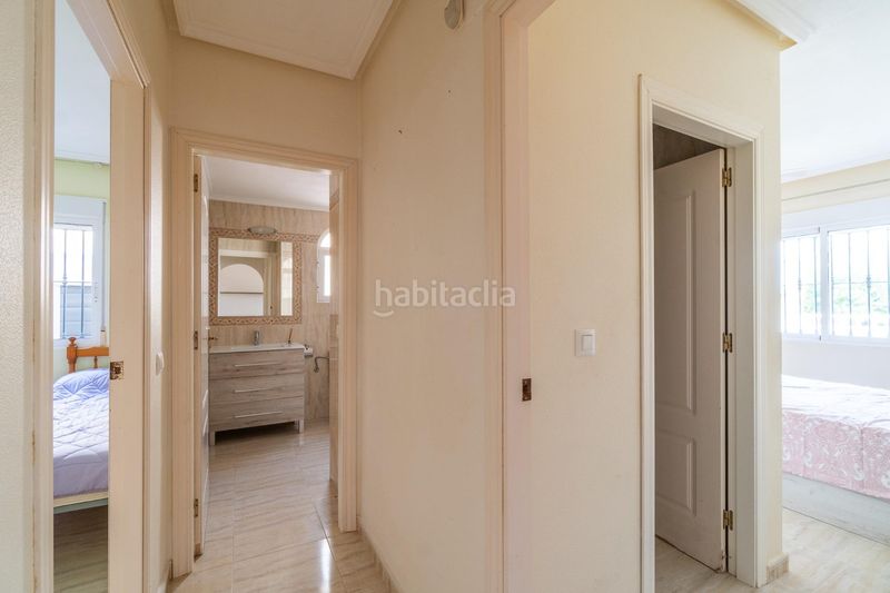 Foto 3d4a3ec8-e961-475a-bac9-298f2ecba564. Casa adossada amb calefacció a Villamartín-Las Filipinas Orihuela