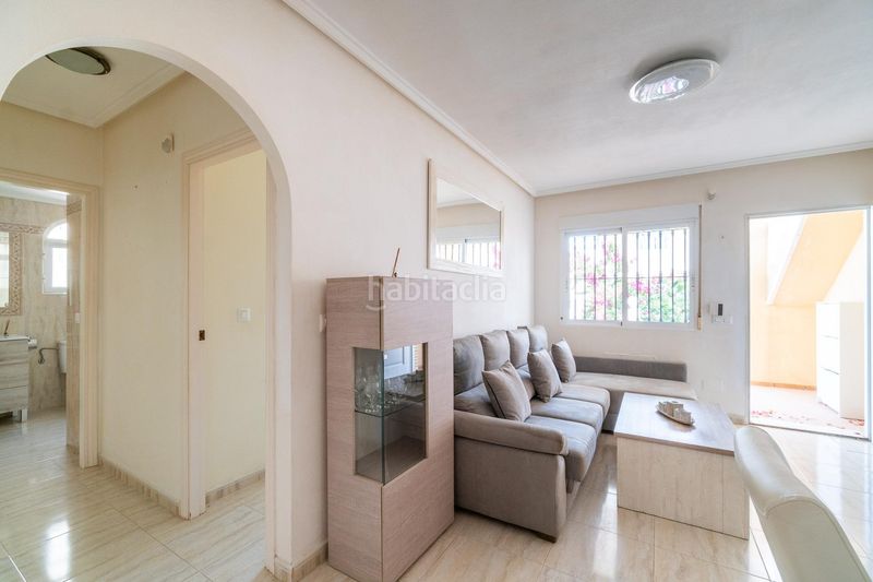 Foto ecb394c4-c61c-4c4a-ba11-e7ccf680e84a. Casa adossada amb calefacció a Villamartín-Las Filipinas Orihuela