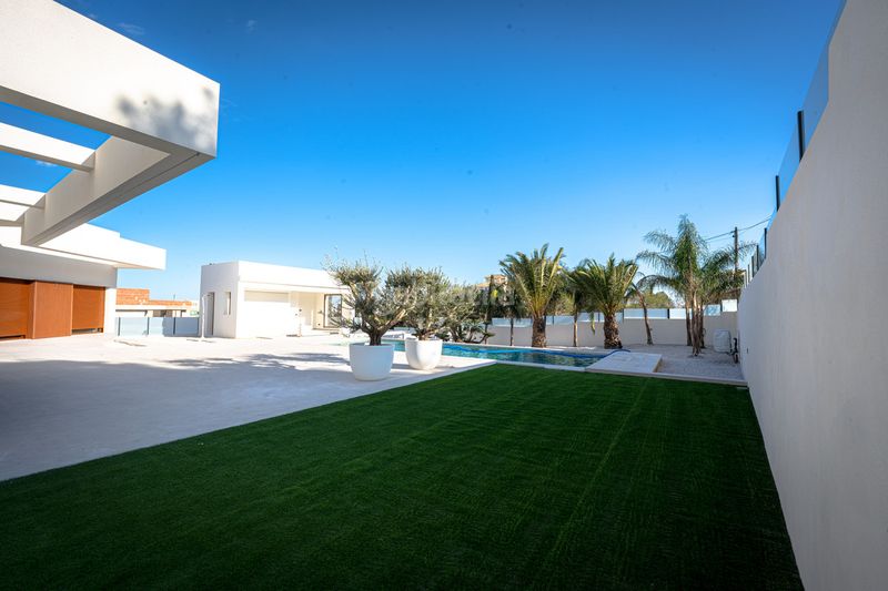 Foto d7fe4b12-8ccf-43a1-a4ba-a1a1e26fa202. Casa en Centro Rojales