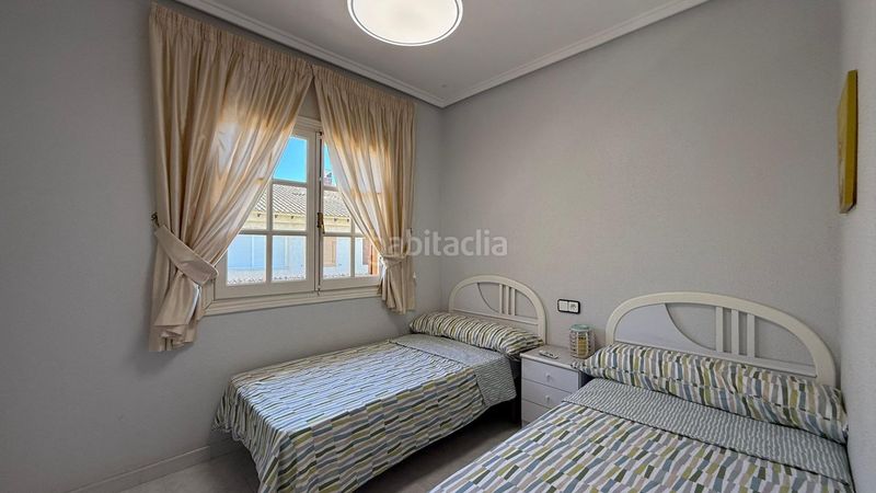 Foto 81c4d8e2-0eec-4c68-964d-8182093b9216. Casa adossada amb calefacció a Centro - Muelle Pesquero Torrevieja