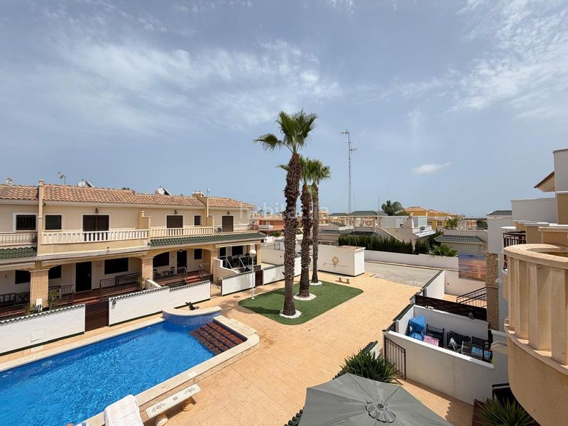Foto 4072e859-5f10-4a46-94db-6d84e240e3e9. Casa adossada amb calefacció a Centro Rojales