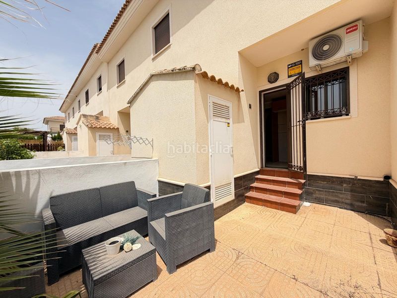 Foto 49392595-aa72-415e-9427-a4b463aae8a9. Casa adossada amb calefacció a Centro Rojales