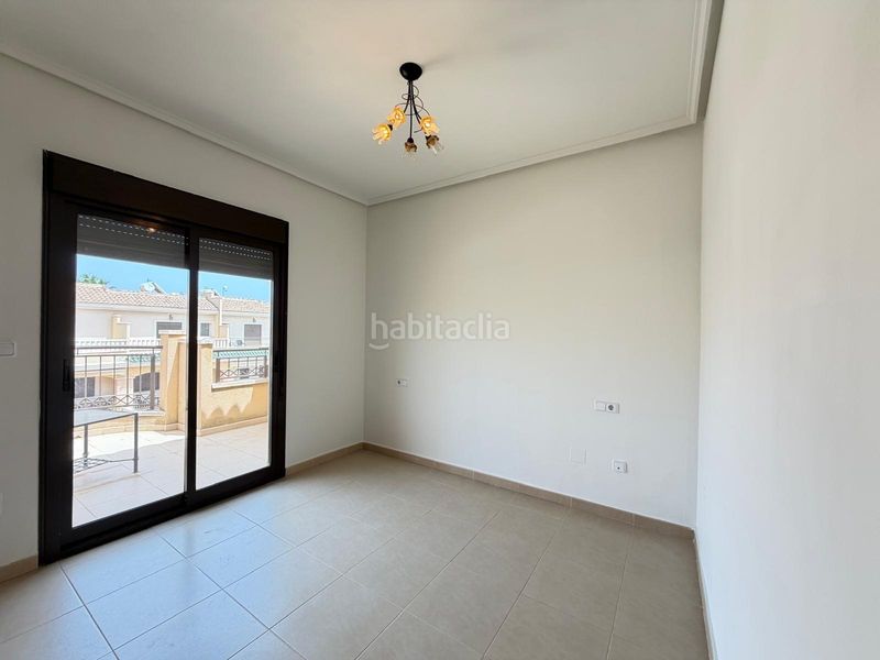 Foto adc0225e-1082-4613-8ce6-4c43d447e84b. Casa adossada amb calefacció a Centro Rojales