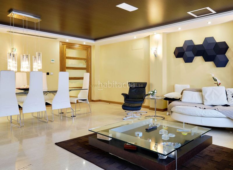 Foto e357b6a0-b066-4d84-a6ab-cc1c39b54ad5. Apartamento en Divina Pastora Marbella