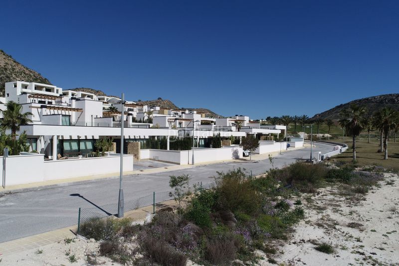 Foto bd3b26f9-b3ae-48ea-9bfe-8fbf71b7e132. Casa a Monforte del Cid
