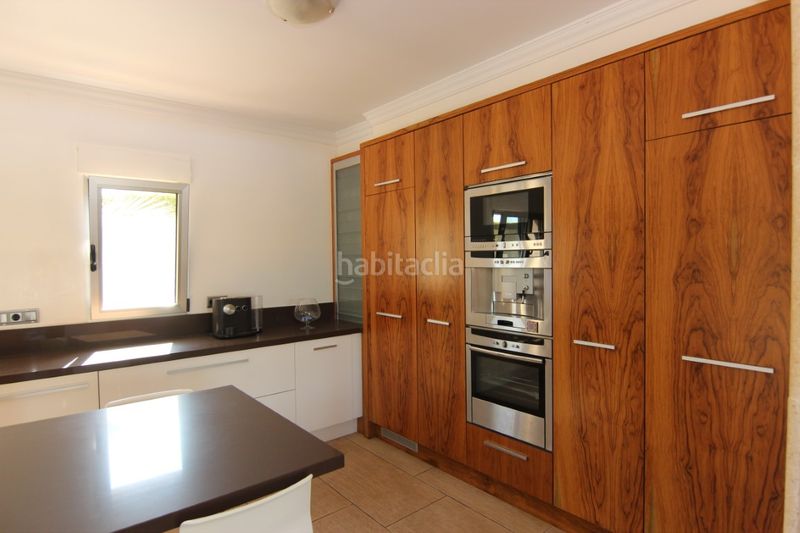 Foto 09128345-5504-4c12-a7f5-3040c537862b. Casa amb aparcament a Centro Ciudad Xàbia