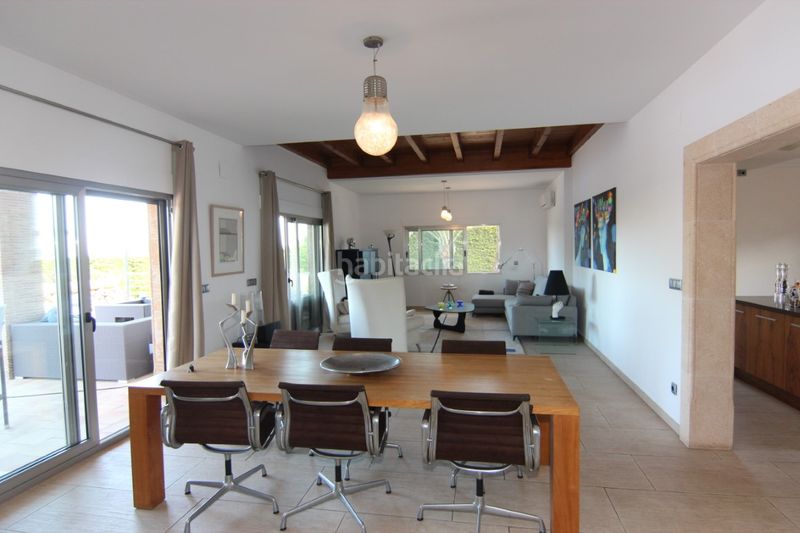 Foto cff925eb-c65a-4594-9c68-548e89219c9a. Casa amb aparcament a Centro Ciudad Xàbia