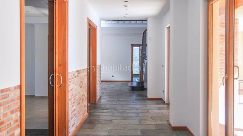Foto 740ba0c0-bd04-4e71-be08-3be74fa67680. Casa amb aparcament a Penàguila