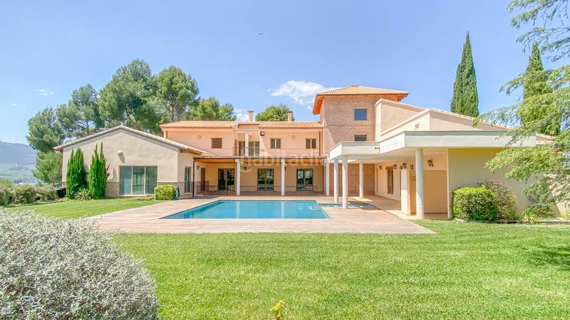 Foto dfb6893a-62ac-4160-b530-00326b216f46. Casa amb aparcament a Penàguila