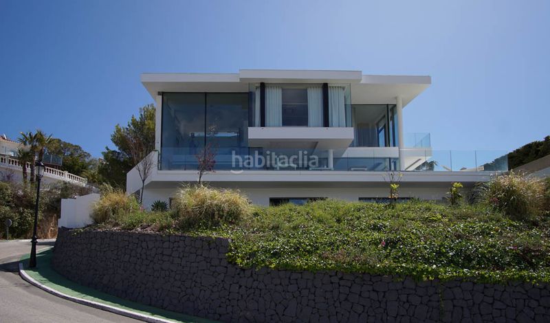 Foto b69ee96e-b855-4cbc-b6a0-a51644cf39a9. Casa amb aparcament a Altea ciudad Altea