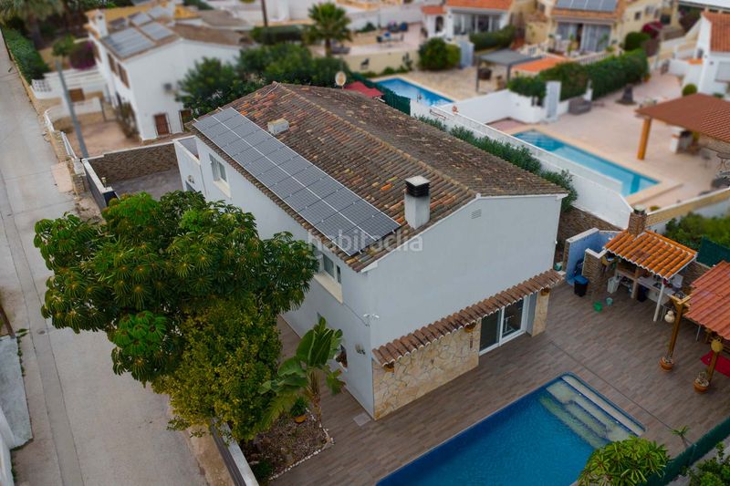 Foto 1ce19994-c1bf-425e-b9bf-04e15320a661. Casa amb aparcament a Pueblo Calp