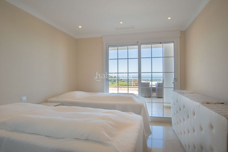 Foto ba3720a6-ee8e-4047-b1bb-bfbd8d554219. Apartament amb aparcament a Centro Pedreguer