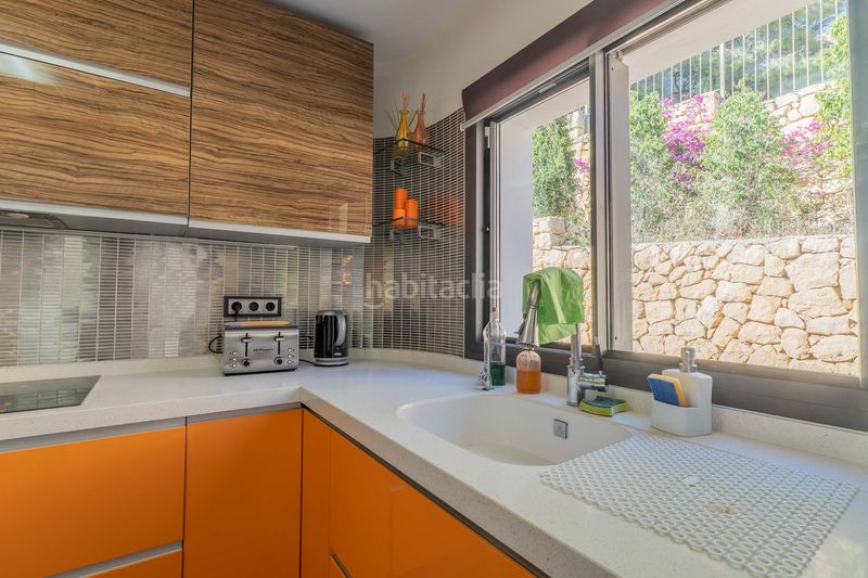 Foto a2c2d1e9-20c5-4dfb-8b80-fbe9ee37d5fc. Casa amb aparcament a Altea ciudad Altea