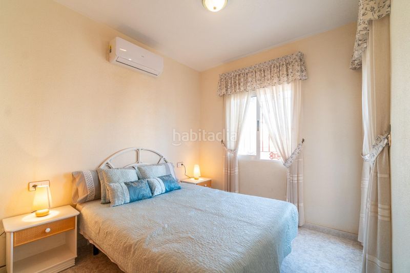 Foto b860b207-6a70-44e3-8e43-2e4502bf683c. Apartament amb calefacció a Playa Flamenca Orihuela