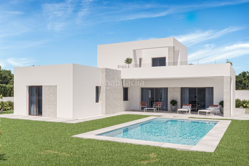 Foto 80c092b5-b7f3-4268-b670-105012de0498. Casa amb aparcament a Beniarbeig