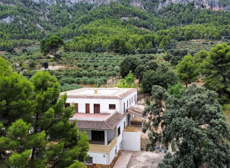 Foto 9f6cd487-d72c-4968-88f2-914777dc9524. Casa amb aparcament a Muro de Alcoy