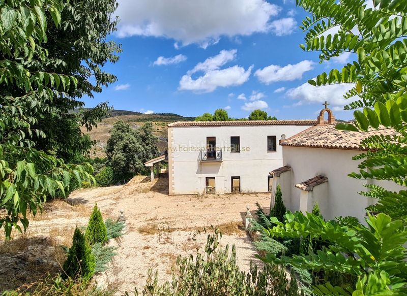 Foto db8d8446-3da4-46fb-9a1e-61db04ff4b14. Casa amb aparcament a Muro de Alcoy