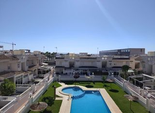 Apartament a Zona Carrefour - Urbanizaciones