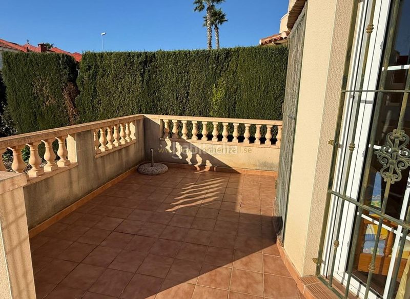 Foto 413b69d7-e191-4a2f-93de-c7cacd5de03b. Casa amb calefacció a El Acequión Torrevieja
