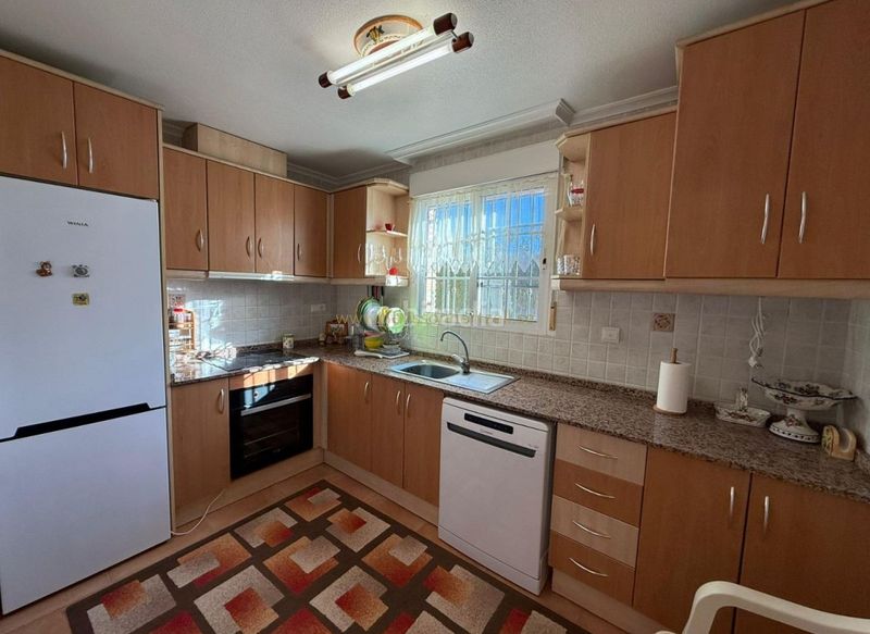 Foto b3b4eb5e-2ec3-4a9c-ad3b-3cd52e263777. Casa amb calefacció a El Acequión Torrevieja