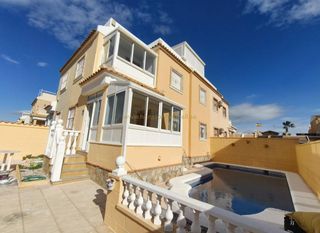 Casa adosada en Playa Flamenca