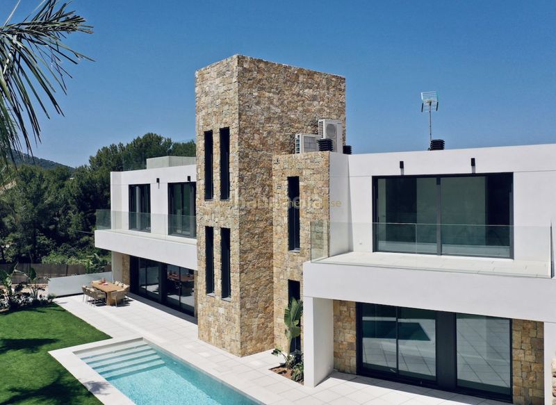 Foto 5b260a50-e599-42e4-94fc-1542967fc482. Casa amb aparcament a Santa Eulària des riu Santa Eulària