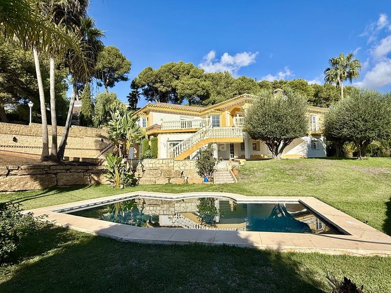 Foto 0b679b36-fafd-49b5-9088-6ed6cb3ebc3f. Casa amb aparcament a Santa Clara Marbella