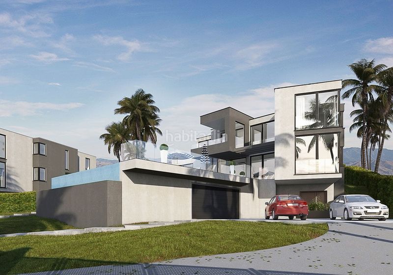 Foto 502bad29-9b7b-4893-aeba-d4552bfab41e. Casa amb aparcament a Divina Pastora Marbella