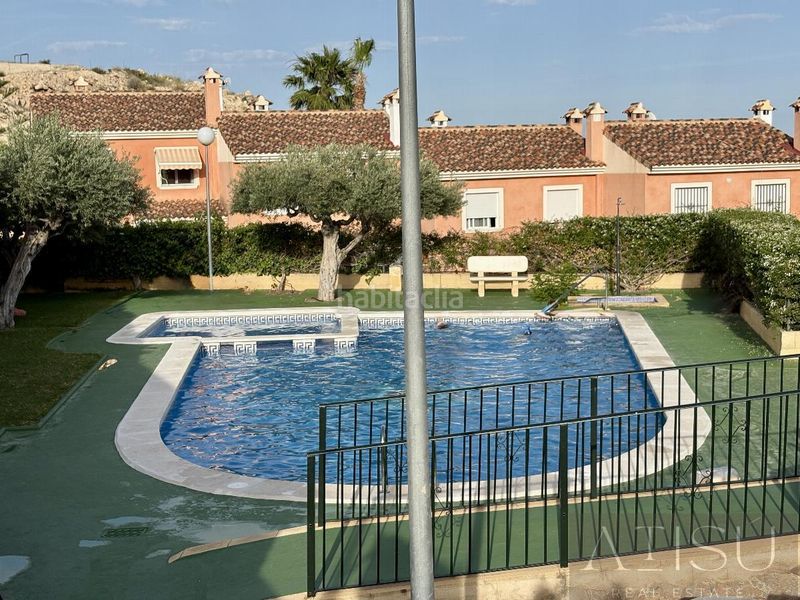 Foto 758269a0-ca6f-4233-a120-0d20c89775a5. Casa aparellada amb aparcament piscina a Centro Mutxamel
