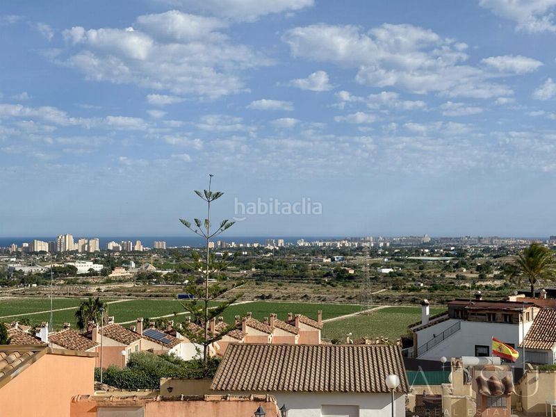 Foto f4ece6c7-9dd6-4f83-a2be-6a3ef5388b64. Casa aparellada amb aparcament piscina a Centro Mutxamel