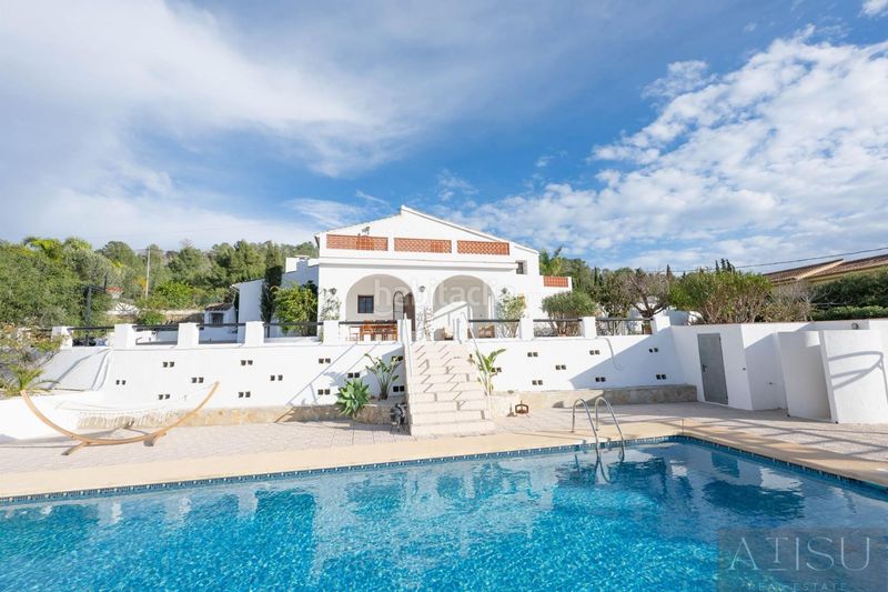 Foto 93778b27-3eea-44ad-b029-aed5aa4d115a. Maison avec chauffage parking piscine dans Cometa Calp